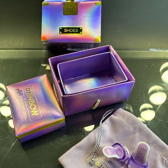 Rainbow High Mini Accessories Studio Violet Willow Crystal High Heels 👠 Violet - Picture 7 of 11